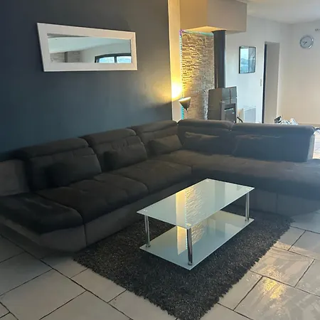 Maison Spacieuse Marennes  Extérieur photo